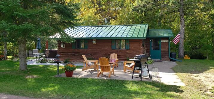 airbnb tiny house minnesota