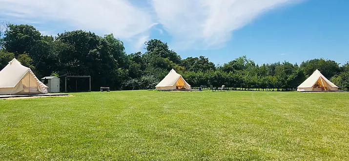 Top 5 Glamping Spots Near Berkshire, England