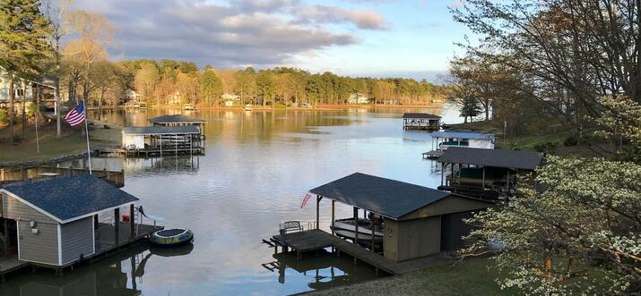 airbnb lake gaston