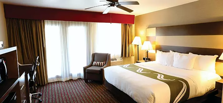 6 Best Hotels With Pool In Estes Park, Colorado