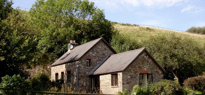 airbnb carmarthenshire