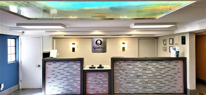hotels with smoking rooms in hampton va