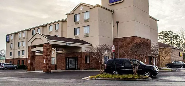 Top 8 Hotels With Smoking Rooms In Richmond, Virginia