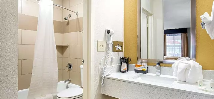 10 Best Hotels With Smoking Rooms In Fort Worth, Texas