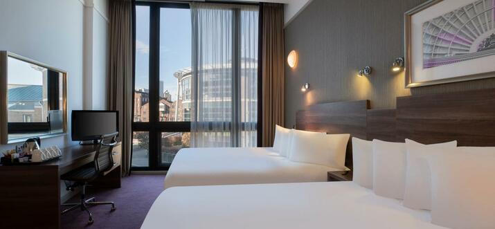 16 Best Hotels To Stay In Leeds, England