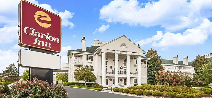 4 Best Hotels With In-Room Hot Tub In Sevierville, Tennessee