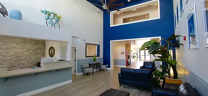 6 Best Hotels With In-Room Hot Tub In Pensacola, Florida