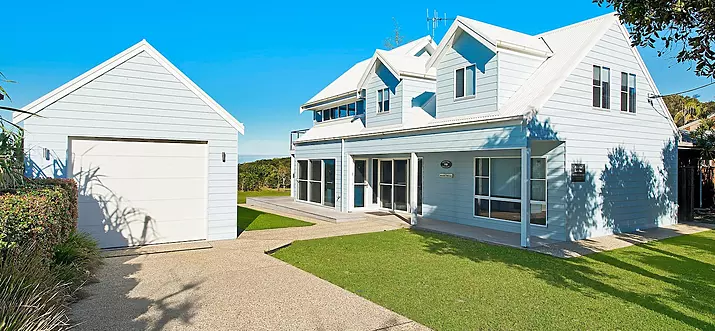 10 Handpicked Airbnb Vacation Rentals In Lake Cathie, Australia