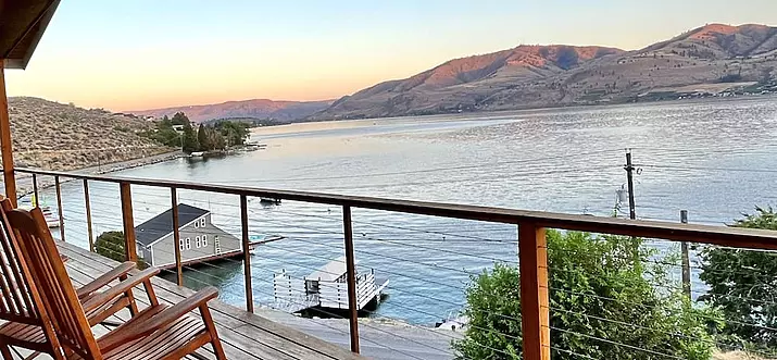 Top 9 Pet-Friendly Vacation Rentals Near Lake Chelan, Washington