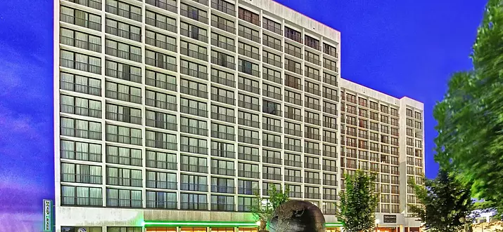 12 Handpicked Hotels With Pool In Tulsa, Oklahoma