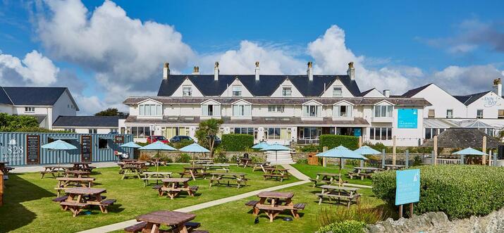 bangor hotels with pools