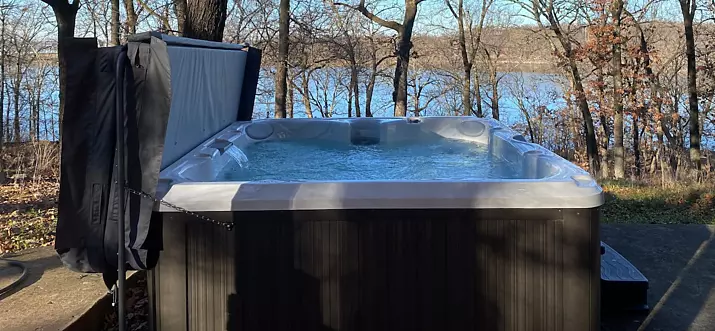 4 Best Cabins With Hot Tub Near Lake Tenkiller, Oklahoma