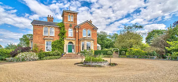 12 Best Luxury Villas In England