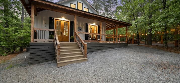 luxury cabin broken bow