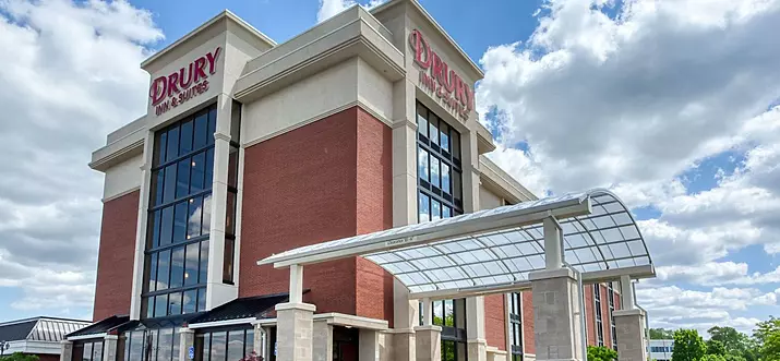 Top 10 Hotels With Free Parking Near St Louis Airport, Missouri