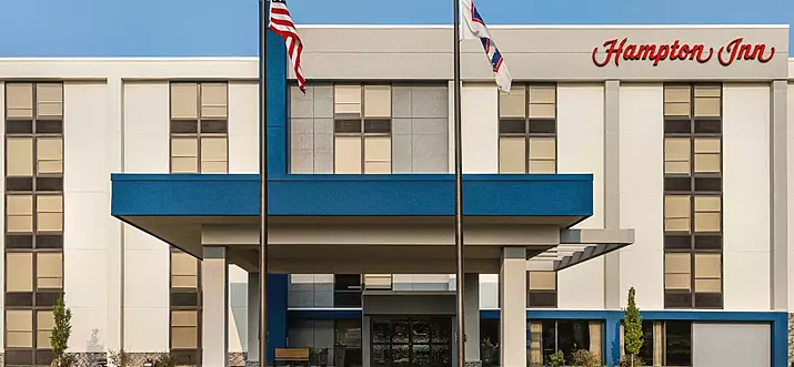 9 Handpicked Hotels With Free Parking Near O'Hare, Chicago