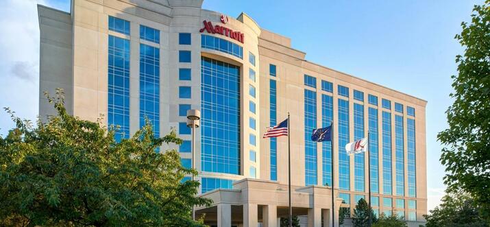 hotels with balconies in indianapolis