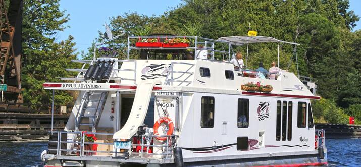 6 Best Yacht Charters In Seattle, Washington