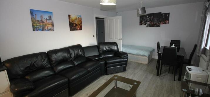 airbnb uxbridge
