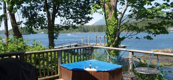 vancouver island vacation rentals with hot tub