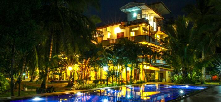hotels near yala national park