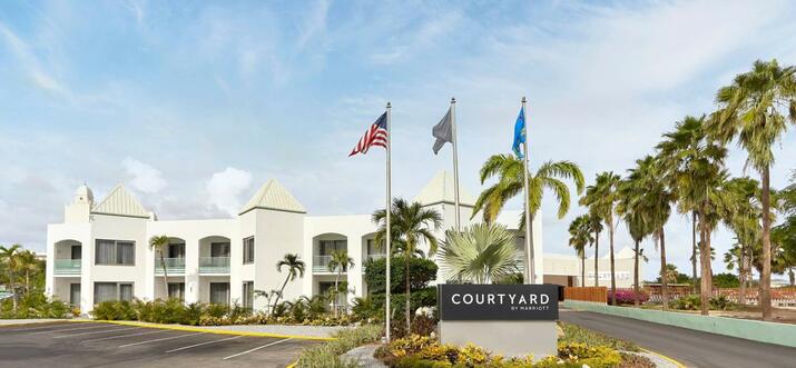 family resorts aruba