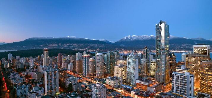 hotels with suites vancouver