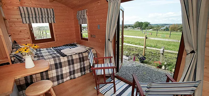 7 Best Glamping Spots Near Three Cliffs Bay, UK