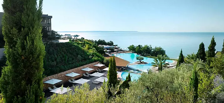 Top 10 Luxury Resorts In Greece