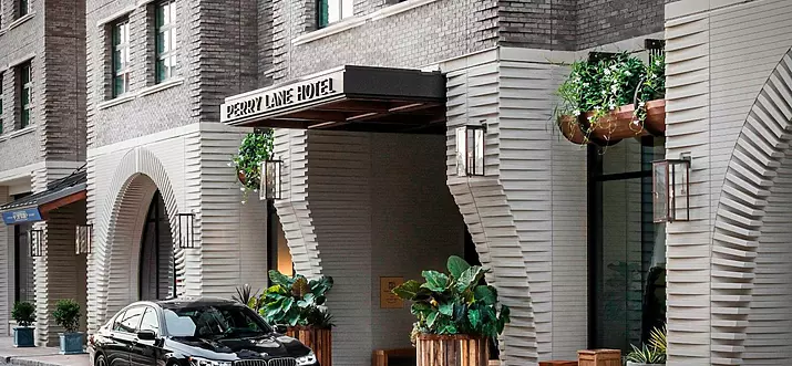 10 Most Luxurious Hotels In Savannah, Georgia