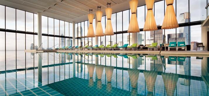 melbourne hotels with pool