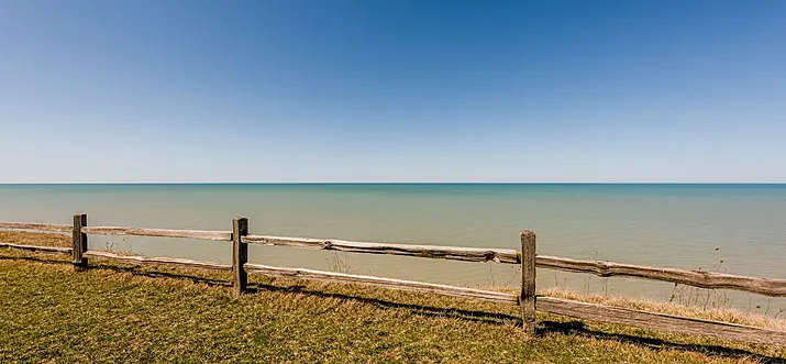 10 Most Scenic Lakefront Airbnbs In Michigan, USA