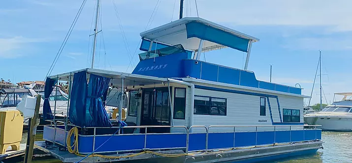 10 Best Airbnb Houseboats In The USA