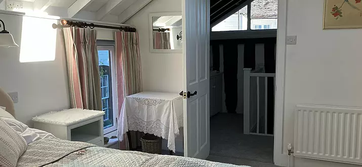Top 12 Airbnb Vacation Rentals In Romsey, UK