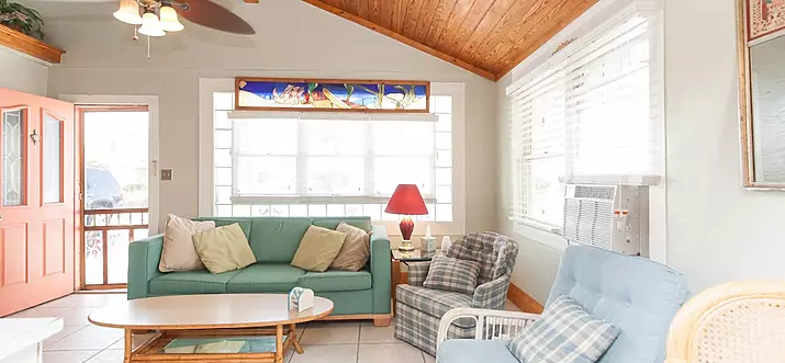 10 Handpicked Pet-Friendly Airbnbs In New Smyrna Beach, Florida