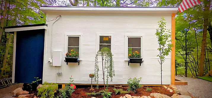 Top 12 Pet-Friendly Airbnbs In Maine, USA