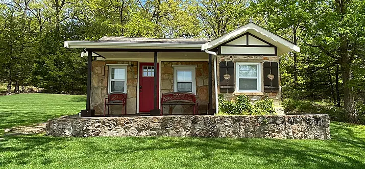 10 Best Pet-Friendly Airbnbs Near Lake of the Ozarks, Missouri