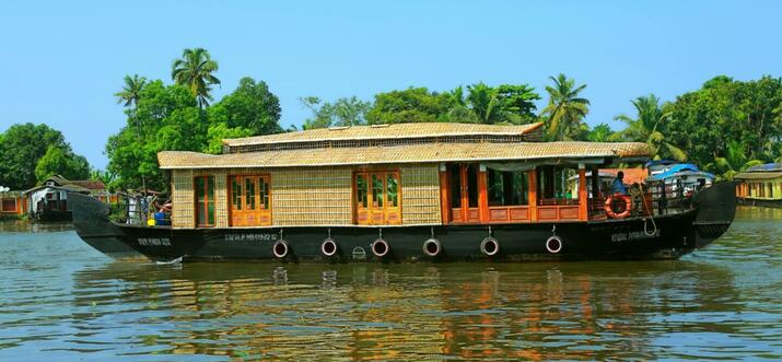 12 Handpicked Houseboat Rentals In India - Updated 2025