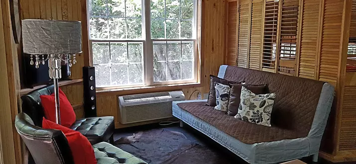Best 4 Treehouse Cabins Near Davis, Oklahoma