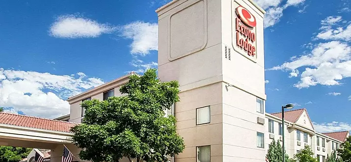 4 Handpicked Hotels With Smoking Room Near Denver, Colorado