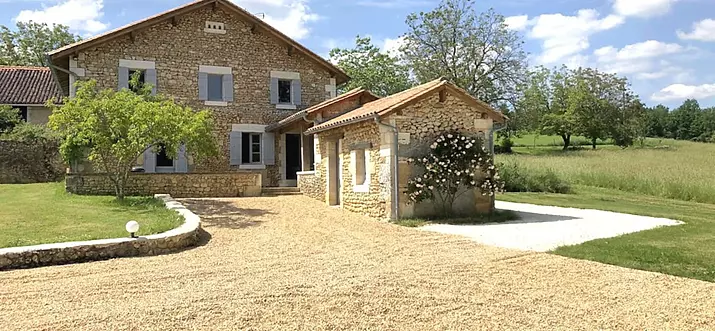 10 Handpicked Airbnb Vacation Rentals In Brantôme, France
