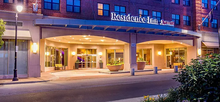 10 Best Pet-Friendly Hotels Near Ogunquit, Maine