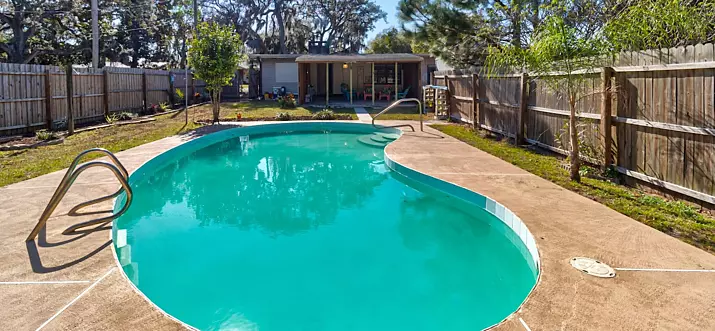 14 Best Airbnbs With Pool In Daytona Beach, Florida