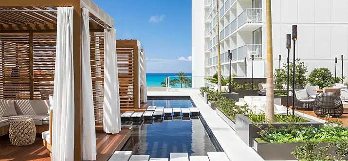 Top 7 Hotels With Infinity Pool In Waikīkī, Hawaii