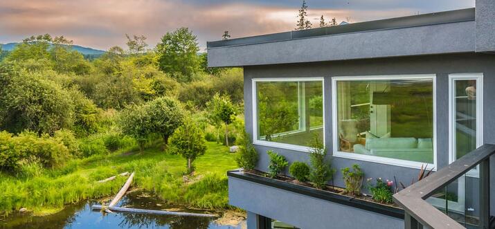 airbnb nanoose bay