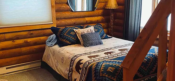 8 Best Cabins With Hot Tub Near Deadwood, South Dakota