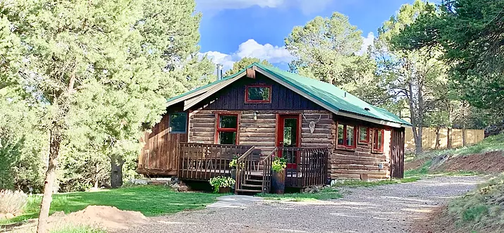 9 Best Cabins With Hot Tub Near Glenwood Springs, Colorado