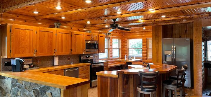 Top 8 Cabins With Hot Tub Near Lake Barkley, USA