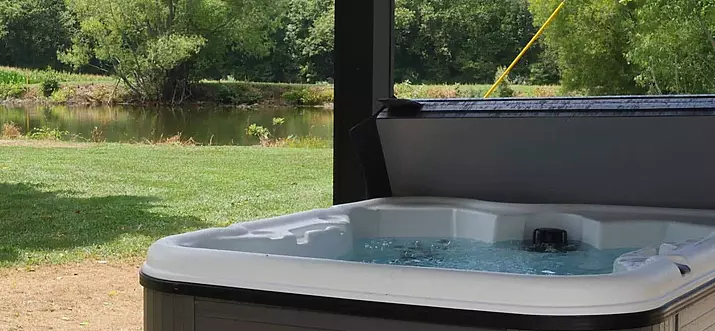 Top 8 Cabins With Hot Tub Near Rend Lake, Illinois