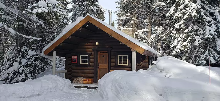 9 Best Luxury Cabins Near Banff, Canada